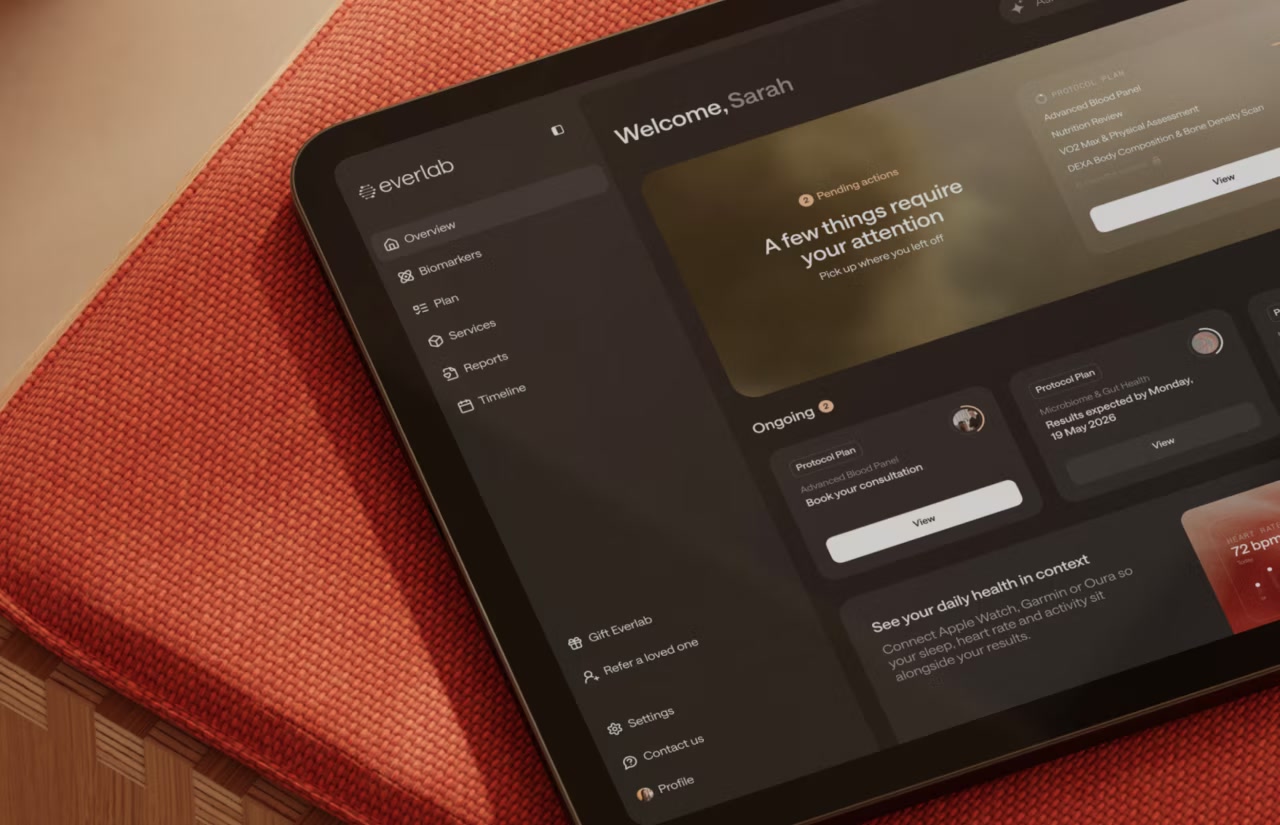 Illustrative image of a tablet showing the Everlab member dashboard.
